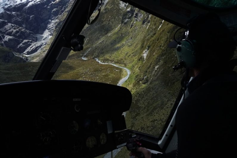 Netscape Navigator - photo of black helicopter interior